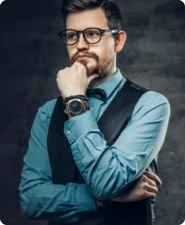 Enterprise leader overseeing contract operations